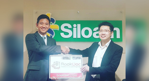 BookDoc Founder Dato Chevy Beh with Managing Director of Siloam Hospital Group, Budi Raharjo Legowo