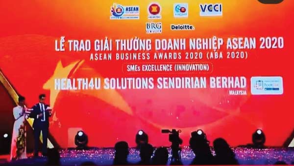 BookDoc receives the Innovation Award hosted in Vietnam at ASEAN Business Award